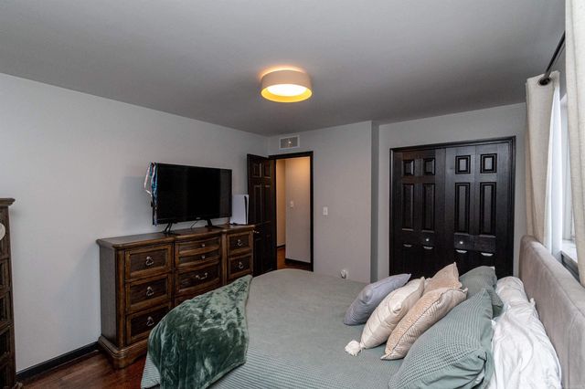 16165 Andover Drive, Clinton Township, MI 48035