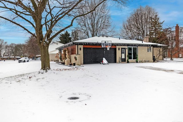 16165 Andover Drive, Clinton Township, MI 48035