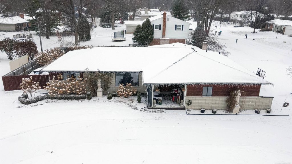 16165 Andover Drive, Clinton Township, MI 48035