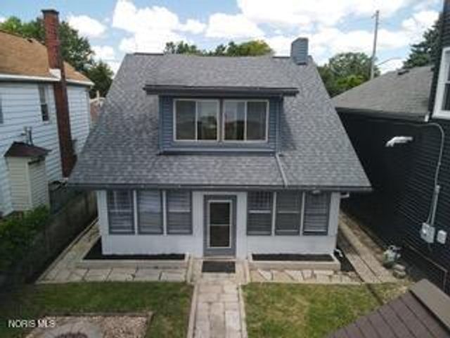 5914 Lakeside Avenue, Toledo, OH 43611