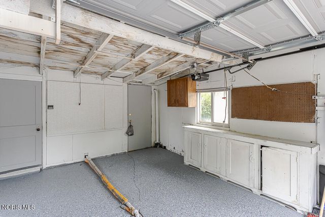 5914 Lakeside Avenue, Toledo, OH 43611