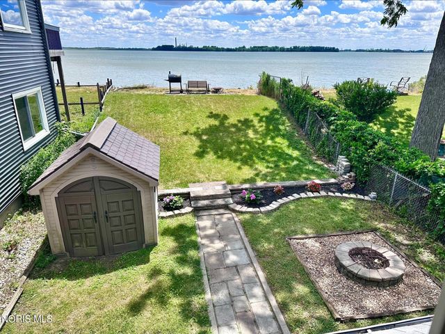 5914 Lakeside Avenue, Toledo, OH 43611