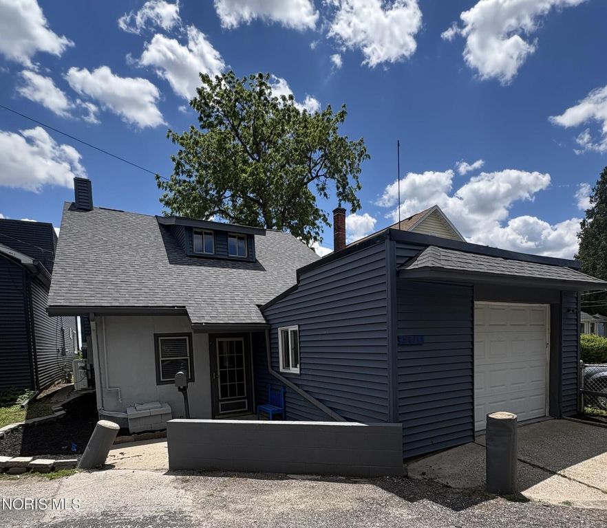 5914 Lakeside Avenue, Toledo, OH 43611