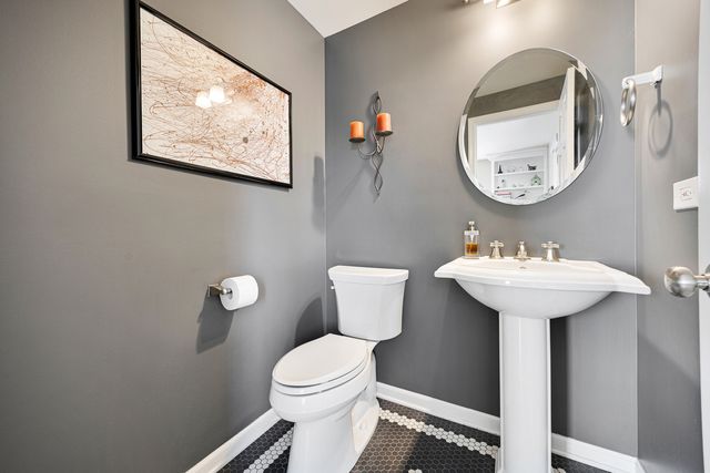 206 Water Street, East Dundee, IL 60118