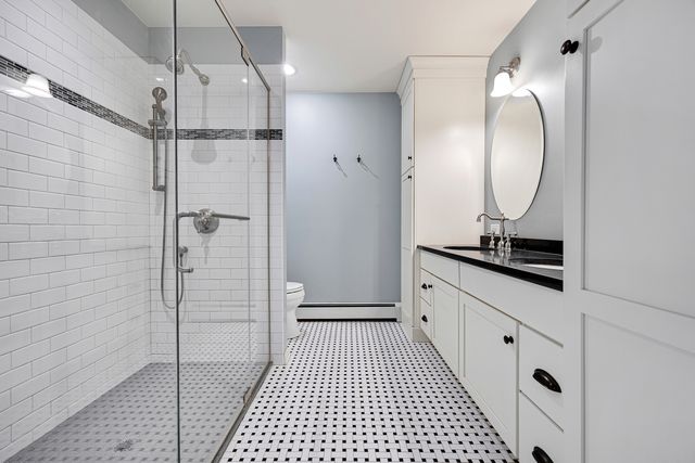 206 Water Street, East Dundee, IL 60118