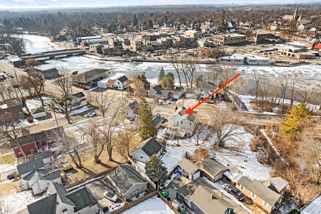 206 Water Street, East Dundee, IL 60118