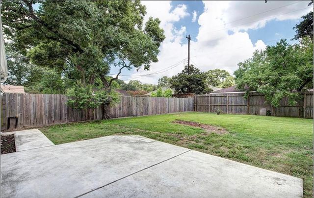 9802 Pine Lake Drive Drive, Houston, TX 77055