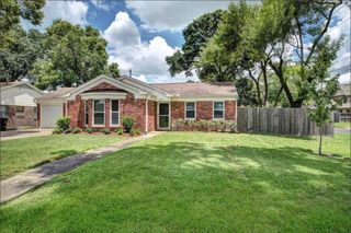 9802 Pine Lake Drive Drive, Houston, TX 77055