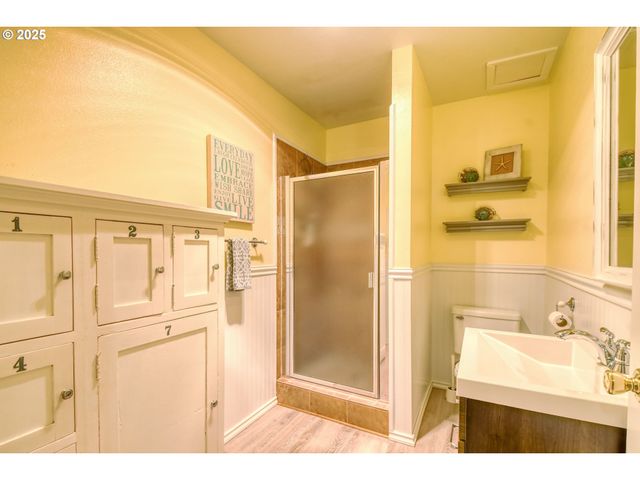 100 W WALLACE St, Weston, OR 97886