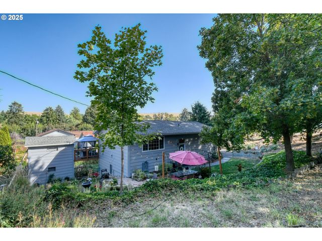 100 W WALLACE St, Weston, OR 97886