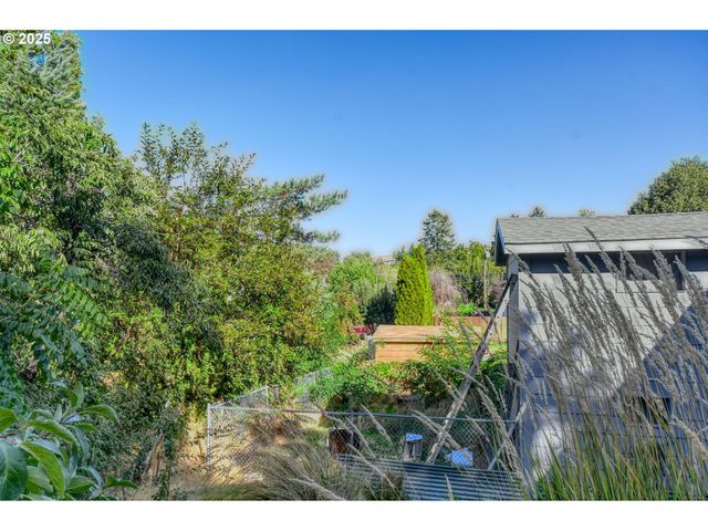 100 W WALLACE St, Weston, OR 97886