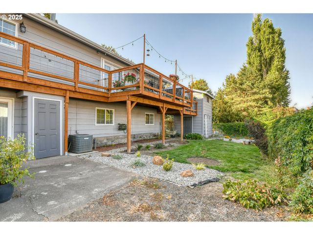 100 W WALLACE St, Weston, OR 97886