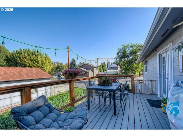 100 W WALLACE St, Weston, OR 97886