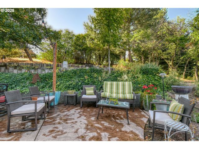 100 W WALLACE St, Weston, OR 97886