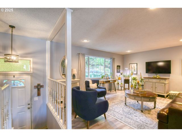 100 W WALLACE St, Weston, OR 97886