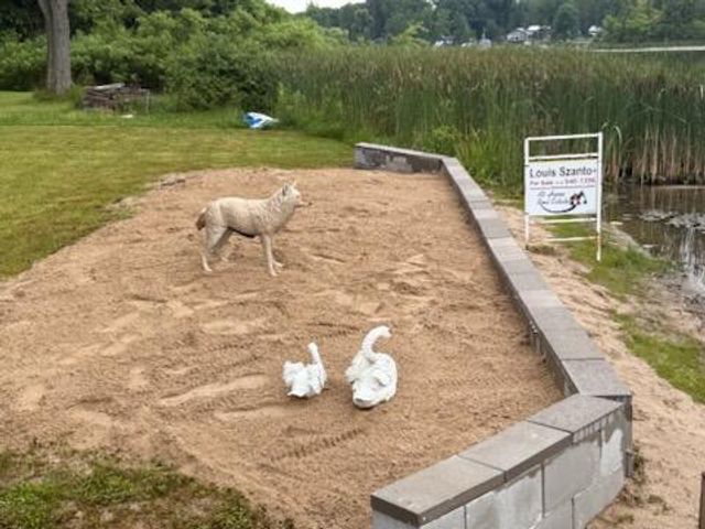 4605 Hunters Trail, Six Lakes, MI 48886