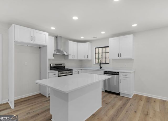 899 Virginia Court SE, Conyers, GA 30094