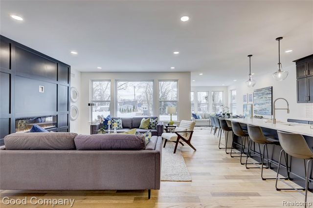 1317 Butternut Avenue, Royal Oak, MI 48073