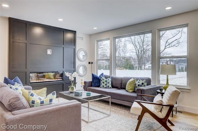 1317 Butternut Avenue, Royal Oak, MI 48073