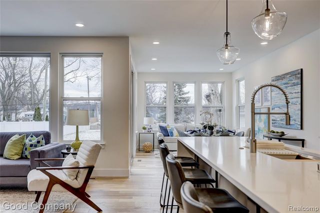 1317 Butternut Avenue, Royal Oak, MI 48073