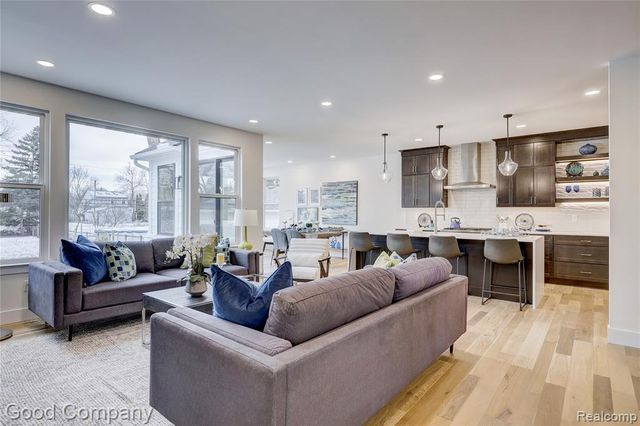 1317 Butternut Avenue, Royal Oak, MI 48073