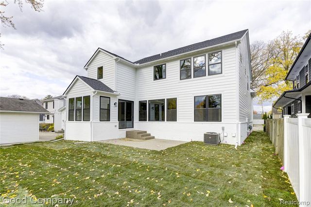 1317 Butternut Avenue, Royal Oak, MI 48073