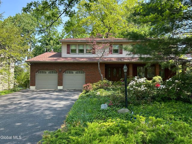 3 Ashford Lane, Colonie, NY 12309