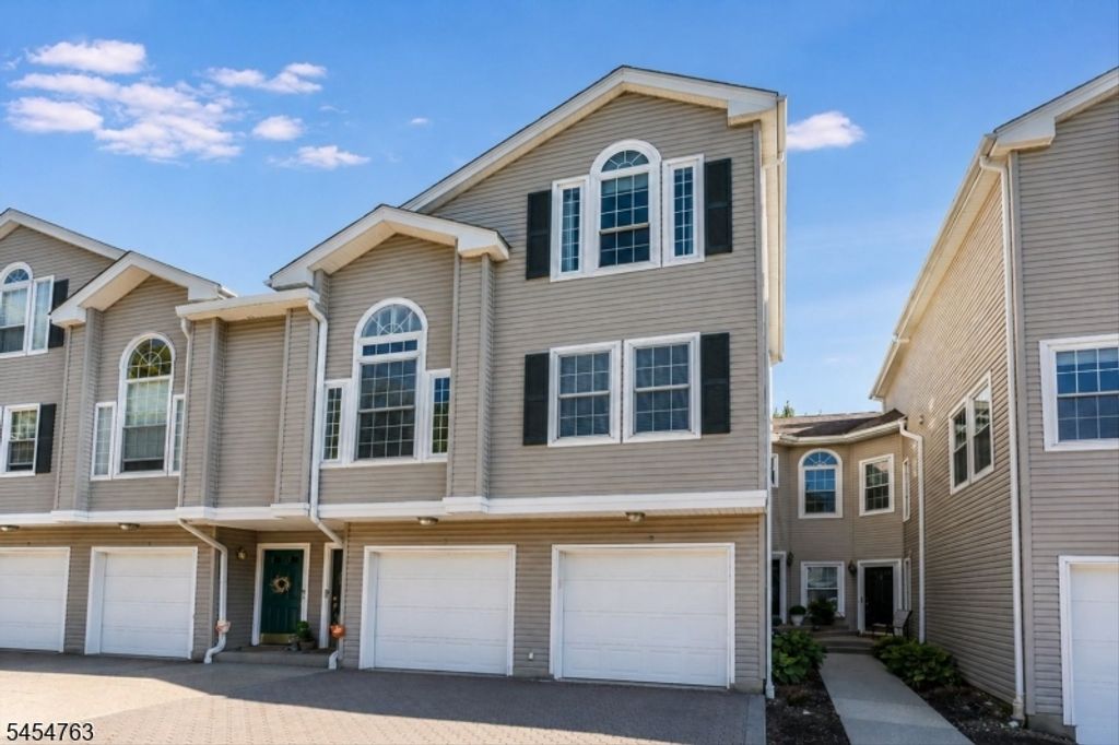 15 Witherspoon Ct, Morris Twp., NJ 07960 — exterior