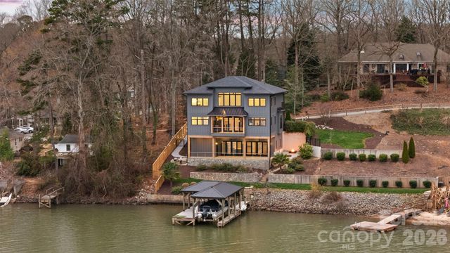 324 Riverside Drive, Mount Holly, NC 28120