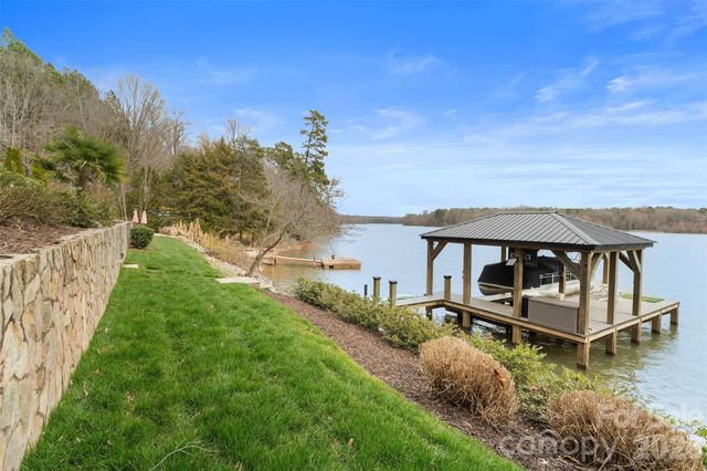 324 Riverside Drive, Mount Holly, NC 28120