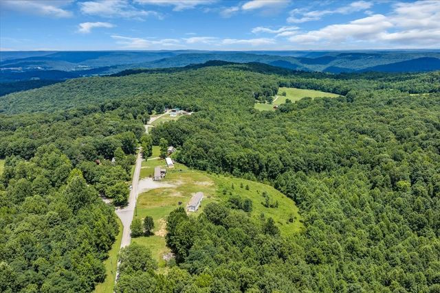 742 Captain Carter Rd, Spencer, TN 38585