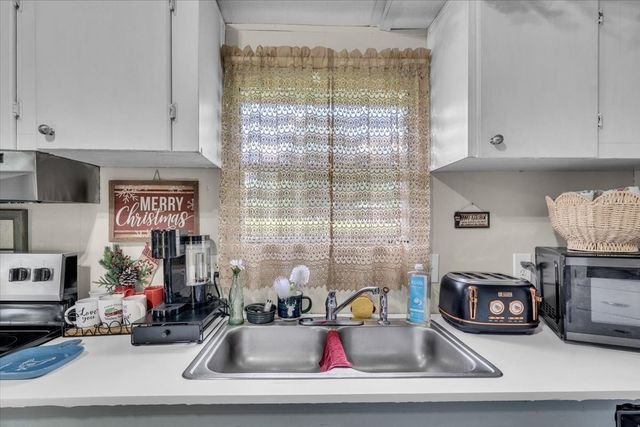 742 Captain Carter Rd, Spencer, TN 38585