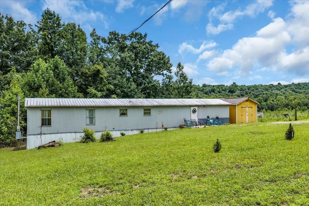 742 Captain Carter Rd, Spencer, TN 38585