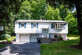 26 Lincoln Street, Trumbull, CT 06611