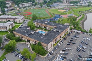 1111 River Road F25, Edgewater, NJ 07020