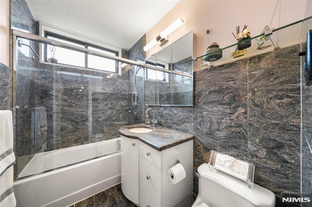 277 Prospect Avenue 14B, Hackensack, NJ 07601