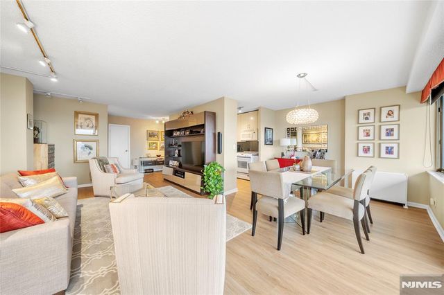 277 Prospect Avenue 14B, Hackensack, NJ 07601