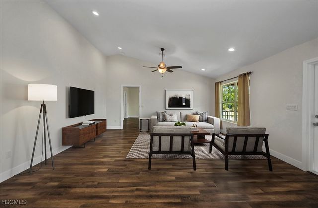 6405 Alan BLVD, Punta Gorda, FL 33982