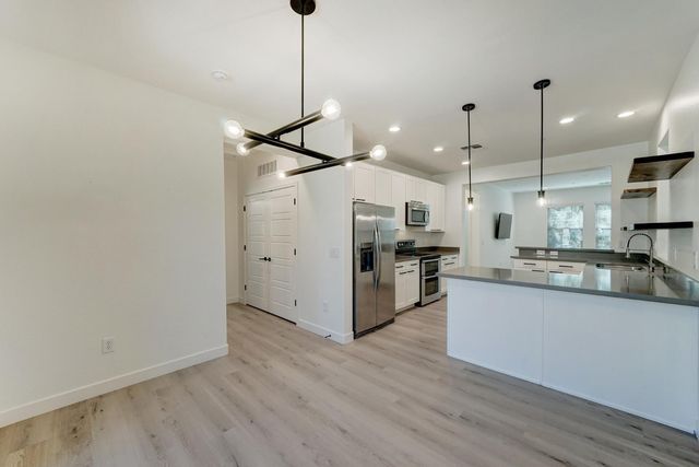 5550 N 16th Street Apt 152, Phoenix, AZ 85016