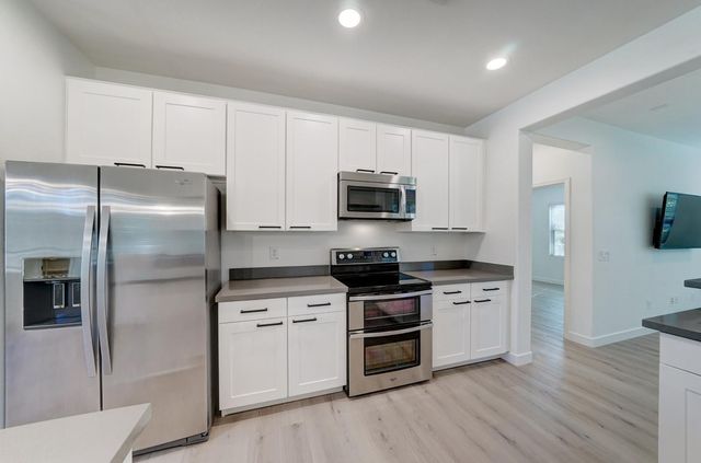 5550 N 16th Street Apt 152, Phoenix, AZ 85016