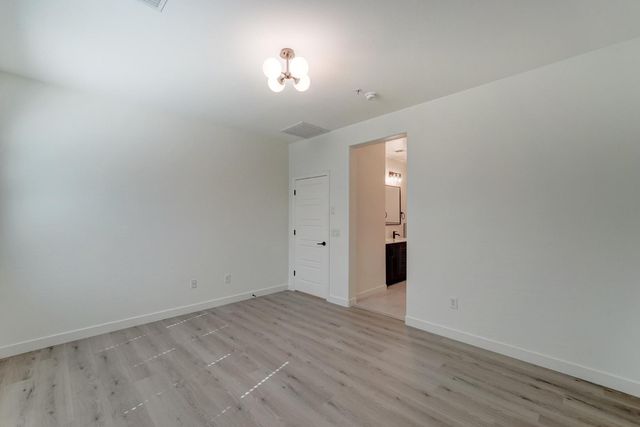 5550 N 16th Street Apt 152, Phoenix, AZ 85016