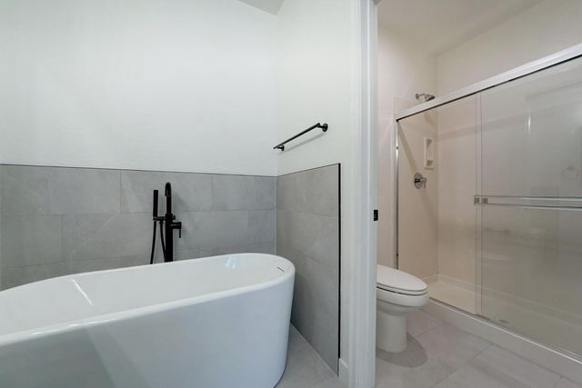 5550 N 16th Street Apt 152, Phoenix, AZ 85016