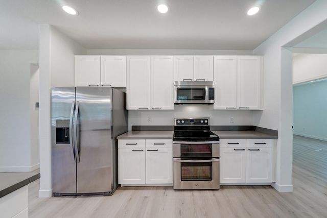 5550 N 16th Street Apt 152, Phoenix, AZ 85016