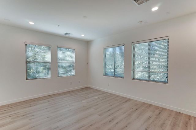 5550 N 16th Street Apt 152, Phoenix, AZ 85016