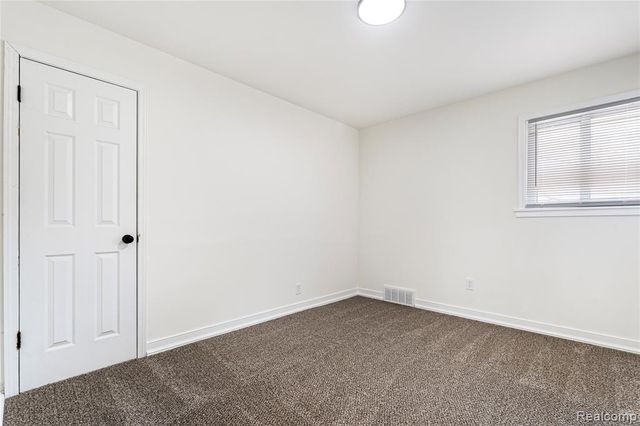 19420 Woodmont Street, Harper Woods, MI 48225