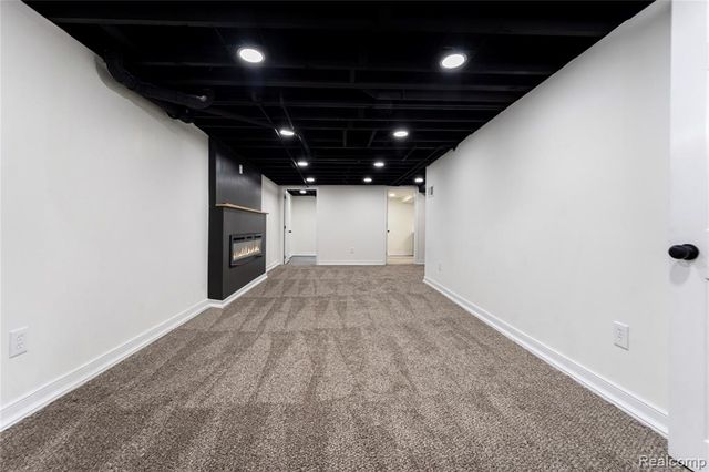 19420 Woodmont Street, Harper Woods, MI 48225