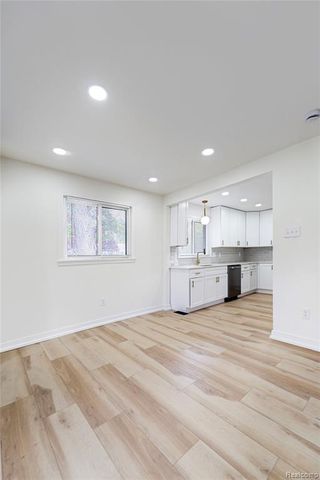 19420 Woodmont Street, Harper Woods, MI 48225