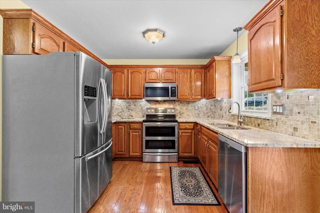 2308 CYPRESS DR, Harrisburg, PA 17110