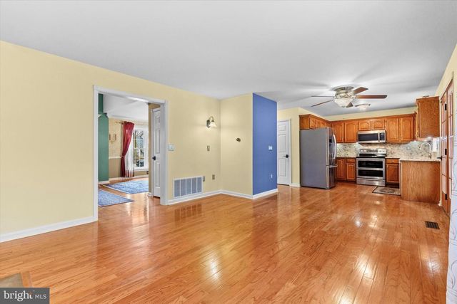 2308 CYPRESS DR, Harrisburg, PA 17110