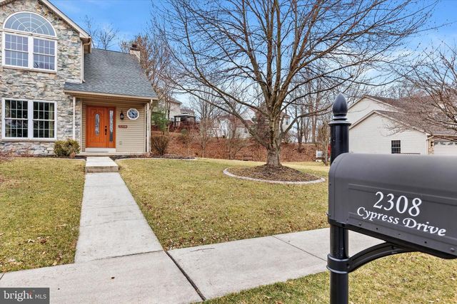 2308 CYPRESS DR, Harrisburg, PA 17110